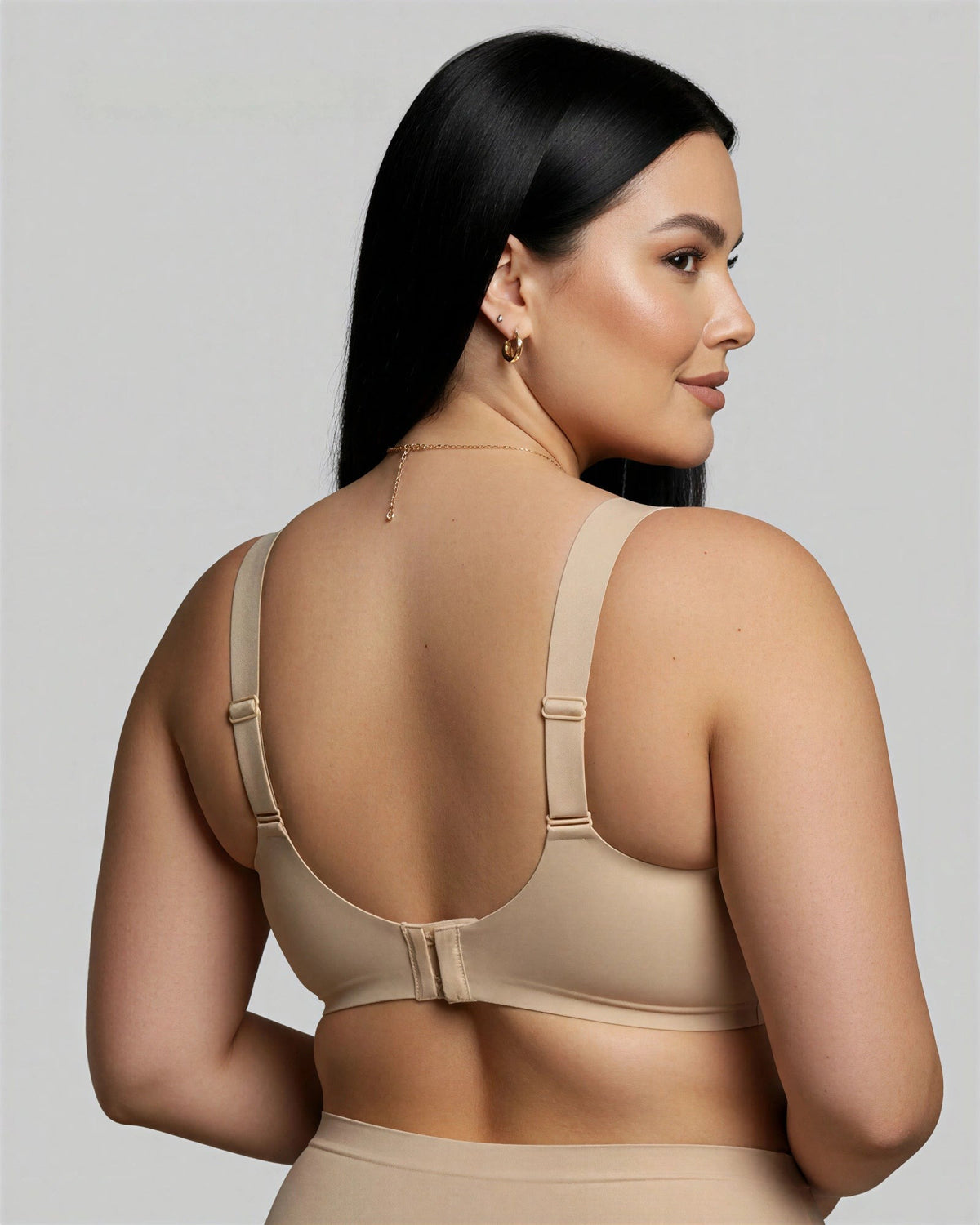 Costas do sutiã BelleForma nude com alças largas reguláveis