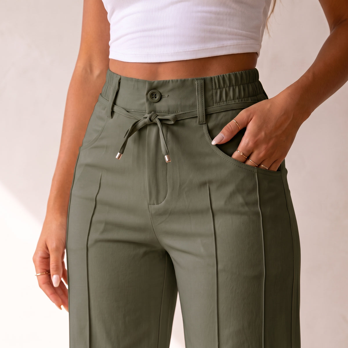 Calça Pantalona Julie em Malha de Seda Gelo e Poliéster