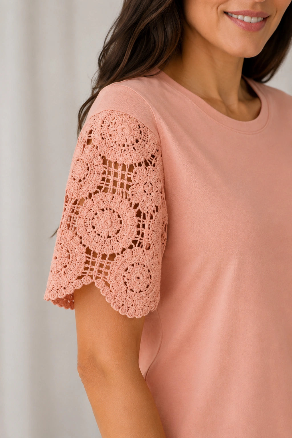 Blusa Confortável com Manga em Crochê Geisa - Rosa - imagem 2
